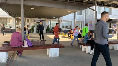 Бракує пального: третину рейсів з Тернопільського автовокзалу відмінили Бракує пального: третину рейсів з Тернопільського автовокзалу відмінили