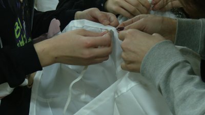 Як хореограф Тарас Гедзик в Івано-Франківську організував пошиття речей для військових Як хореограф Тарас Гедзик в Івано-Франківську організував пошиття речей для військових