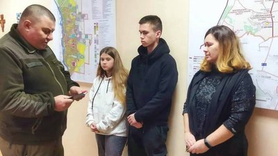 Родині Степана Лутчина вручили нагрудний знак "Золотий хрест" Родині Степана Лутчина вручили нагрудний знак "Золотий хрест"