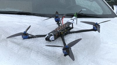 У Житомирі для українських захисників передали 10 пікапів та 50 FPV-дронів У Житомирі для українських захисників передали 10 пікапів та 50 FPV-дронів