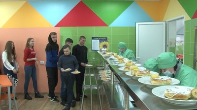 У школі на Черкащині відремонтували їдальню та оновили меню У школі на Черкащині відремонтували їдальню та оновили меню