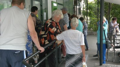Реєстрація на виплати від ООН: у Черкасах збираються черги Реєстрація на виплати від ООН: у Черкасах збираються черги
