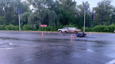 Поблизу Слов'янська зіткнулись легковик та мотоцикл: травмовані двоє людей Поблизу Слов'янська зіткнулись легковик та мотоцикл: травмовані двоє людей