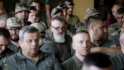 У Києві військових батальйону тероборони ЗСУ нагородили медалями "Честь. Слава. Держава" У Києві військових батальйону тероборони ЗСУ нагородили медалями "Честь. Слава. Держава"
