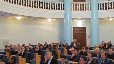 Позачергова 42-га сесія обласної Ради, на розгляд якої винесли 26 питань