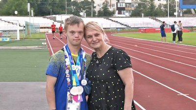 Волинянин із синдромом Дауна виборов срібло й бронзу на Спецолімпіаді у Берліні Волинянин із синдромом Дауна виборов срібло й бронзу на Спецолімпіаді у Берліні