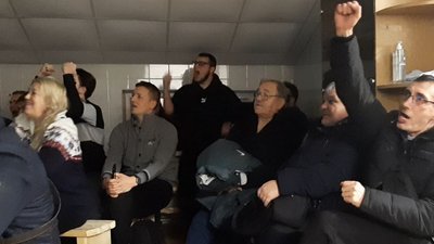 Як іванофранківці в пункті обігріву дивилися фінал чемпіонату світу з футболу Як іванофранківці в пункті обігріву дивилися фінал чемпіонату світу з футболу