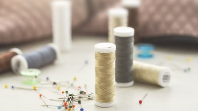 У Львові переселенців запрошують на курси з шиття, кулінарії та перукарського мистецтва