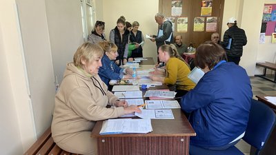 Обстріл Супрунівки Полтавської ТГ: як місцеві рятують помешкання хто їм допомагає Обстріл Супрунівки Полтавської ТГ: як місцеві рятують помешкання хто їм допомагає