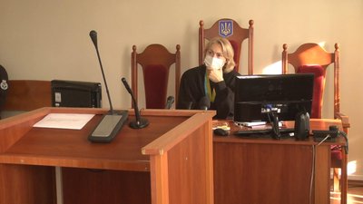 Суддя Світлана Данькова призначила оголошення вироку суду на 9 березня. Фото: Суспільне Поділля Суддя Світлана Данькова призначила оголошення вироку суду на 9 березня. Фото: Суспільне Поділля