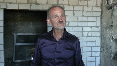 У Чернігові завершують відновлювальні роботи в будинку, в який влучило 30 снарядів