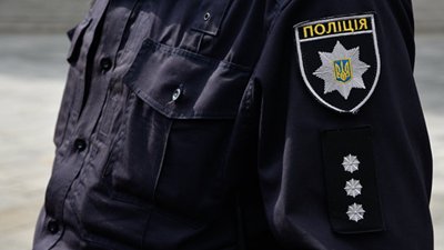 Побив чоловіка через порушення карантину: у Семенівці вручили підозру поліцейському