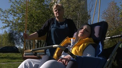 До дня матері: як лучанка виховує сина з інвалідністю