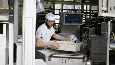 У Великодні свята на одеському хлібзаводі планують виготовити майже 500 тисяч пасок У Великодні свята на одеському хлібзаводі планують виготовити майже 500 тисяч пасок