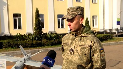 У Житомирі на майдані Корольова показали виставку озброєння та військової техніки