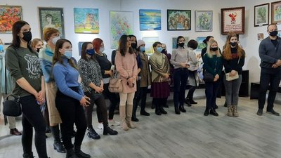 У Херсоні відкрилась виставка картин викладачів художніх шкіл У Херсоні відкрилась виставка картин викладачів художніх шкіл