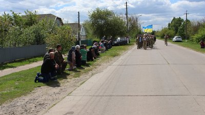 У Варві попрощалися із загиблим воїном Костянтином Кропивою