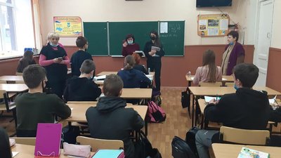У Харкові поліція склала адмінпротокол на батьків шкільного "факіра" після розголосу в соцмережах У Харкові поліція склала адмінпротокол на батьків шкільного "факіра" після розголосу в соцмережах