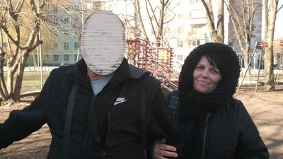"Коли виїжджали, 80 відсотків міста було знищено" — подружжя, яке евакуювалося з Маріуполя до Дніпра