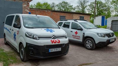 Три нові карети швидкої допомоги отримали громади Сумщини