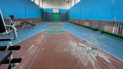 Внаслідок обстрілу села Річки Сумського району пошкоджені приватні будинки, адмінбудівля та гімназія Внаслідок обстрілу села Річки Сумського району пошкоджені приватні будинки, адмінбудівля та гімназія
