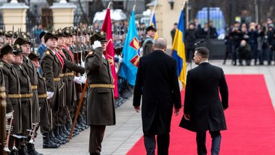 "Слава Україні". Президент Туречччини привітав почесну варту Зеленського "Слава Україні". Президент Туречччини привітав почесну варту Зеленського