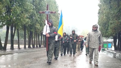 У Сумах попрощалися з 21-річним захисником Артемом Бондарєвим, який загинув у Маріуполі У Сумах попрощалися з 21-річним захисником Артемом Бондарєвим, який загинув у Маріуполі