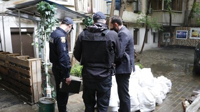 В Одесі на території друкарні Фесенка тривають будівельні роботи, містяни викликали поліцію В Одесі на території друкарні Фесенка тривають будівельні роботи, містяни викликали поліцію