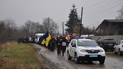 На Черкащині поховали поліцейського, який загинув в авіакатастрофі