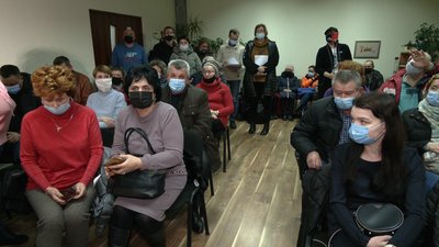 Рівне: очільниця центру стерилізації звітувала за роботу. Опоненти – незадоволені Рівне: очільниця центру стерилізації звітувала за роботу. Опоненти – незадоволені