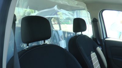 Харківським медикам передали машини для перевезення зразків пацієнтів з підозрою на СOVID Харківським медикам передали машини для перевезення зразків пацієнтів з підозрою на СOVID