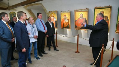 Чекали на реставрацію понад пів століття: у музеї на Рівненщині відновили усю колекцію ікон Чекали на реставрацію понад пів століття: у музеї на Рівненщині відновили усю колекцію ікон