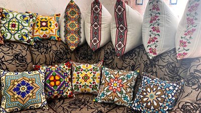 Вишита подушка Вишита подушка
