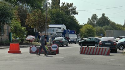 Аби створити нову тролейбусну лінію, у Полтаві розширюють дорогу Аби створити нову тролейбусну лінію, у Полтаві розширюють дорогу