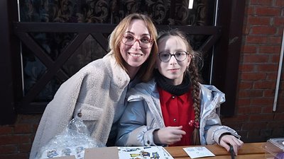 "Незламні українки": у Житомирі відкрили виставку десятирічної Марти Грицанюк "Незламні українки": у Житомирі відкрили виставку десятирічної Марти Грицанюк