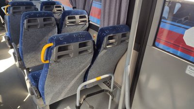 Шкільні автобуси зі Швеції