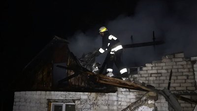 У селищі Таромському горів житловий будинок У селищі Таромському горів житловий будинок