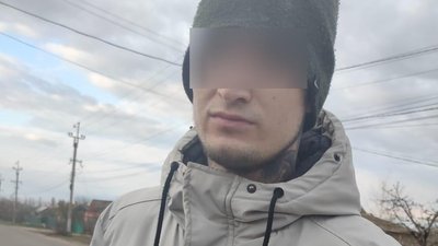 На Миколаївщині затримали чоловіка, якого підозрюють у збуті наркотиків На Миколаївщині затримали чоловіка, якого підозрюють у збуті наркотиків