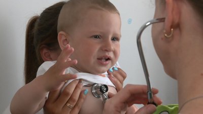 Медики Охматдиту оглядали дітей Медики Охматдиту оглядали дітей