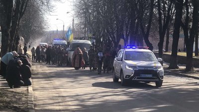У Маньківці попрощалися із загиблим воїном Юрієм Колісником