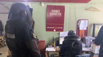 На Харківщині поліція вилучила понад тисячу пляшок алкоголю