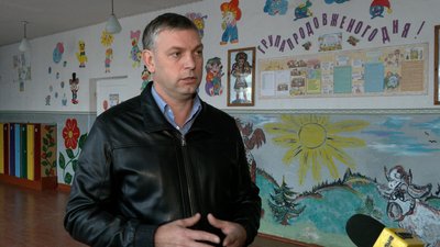 Щоб всі учні навчалися очно: на території ліцею, що на прикордонні Чернігівщини, будують підземне укриття Щоб всі учні навчалися очно: на території ліцею, що на прикордонні Чернігівщини, будують підземне укриття