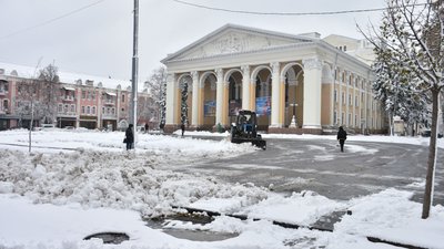Снігопад у Полтаві: як комунальники справлялися з негодою