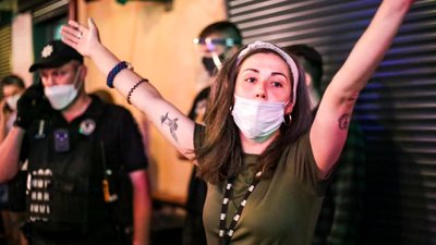 Поліція нагрянула до бару, де був захід KyivPride: учасники кажуть про тиск