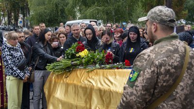 У Полтаві попрощалися з Ігорем Яновським, який поліг під час захисту України У Полтаві попрощалися з Ігорем Яновським, який поліг під час захисту України