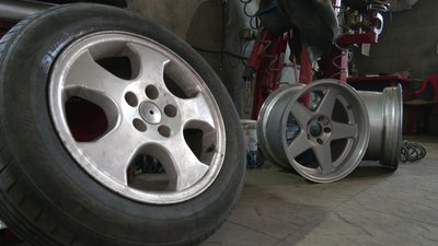 Понад 20 років працює у шиномонтажі. Історія харків'янки Наталії Шевченко Понад 20 років працює у шиномонтажі. Історія харків'янки Наталії Шевченко