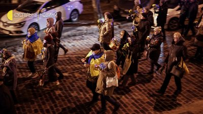 У Києві відбулася хода пам’яті на вшанування Небесної Сотні У Києві відбулася хода пам’яті на вшанування Небесної Сотні