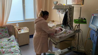 У Житомирі у відділенні реанімації новонароджених відкрили палати перебування матері і дитини У Житомирі у відділенні реанімації новонароджених відкрили палати перебування матері і дитини