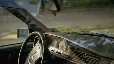 На Івано-Франківщині загинув чоловік, який допомагав штовхати вгору автомобіль