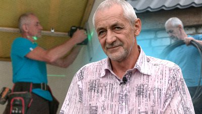 Як волонтер з Чернігова понад чотири роки допомагає відновлювати будинки